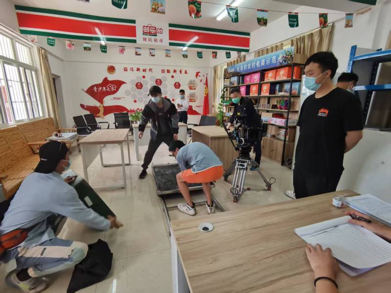 丁青县广告片拍摄公司：极简主义践行者，少即是多的视觉哲学